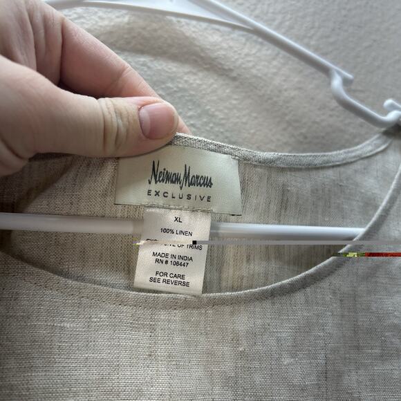 Neiman Marcus Womens 100% Linen Tan Sleeveless Tank Top Scoop Neck XL - Picture 2 of 4